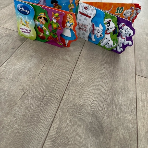 Disney Board Books set of two - Picture 4 of 4